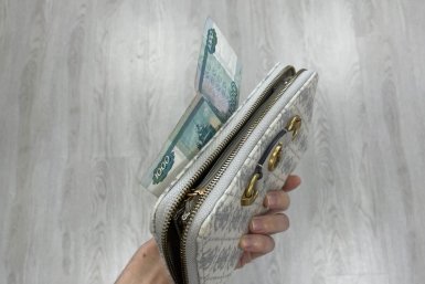 Наличные возвращаются: какие карты "Мир" больше не примут в магазинах