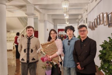 Бурятский режиссёр показал эскиз &quotЖены солдата&quot в Малом театре Буряад театр