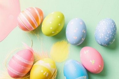 Делаю так каждый год: как из свеклы и потали создать яйца, сияющие как золото