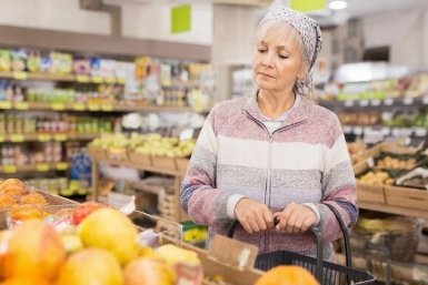 Пенсионерам стоит поторопиться: эти 3 продукта могут пропасть с полок - что лучше купить уже сейчас