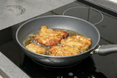 Как пожарить идеальные куриные отбивные – сочное мясо с хрустящей корочкой