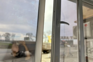 Аптечный пузырек на окна - их можно не мыть 3 месяца - даже после дождя