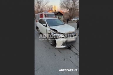 Фото с места ДТП стоп-кадр из видео службы аварийных комиссаров