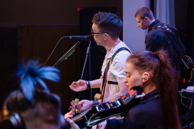 В Магадане подвели итоги фестиваля ВИА &quotЗолотая лестница&quot Источник