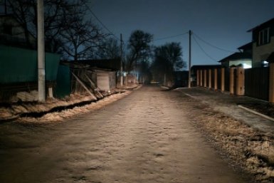 Мотоциклистка сломала ногу, упав в кювет на одной из улиц Уссурийска