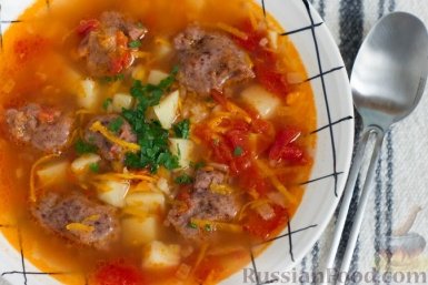 Варю огромную кастрюлю супа по выходным. Замораживаю, едим неделю. Остаётся таким же вкусным и свежим