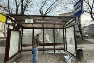Больше 100 пострадавших от вандалов остановок отремонтируют весной в Ставрополе