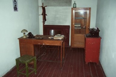 "Жвачка с ядом" и "радио с прослушкой": эти и другие городские легенды, которыми пугали граждан в СССР