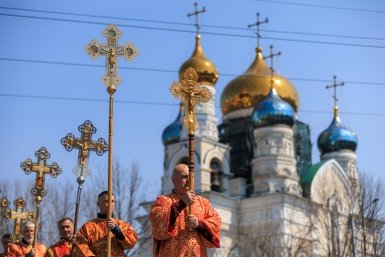 Священник объяснил, почему Пасху празднуют в разные даты