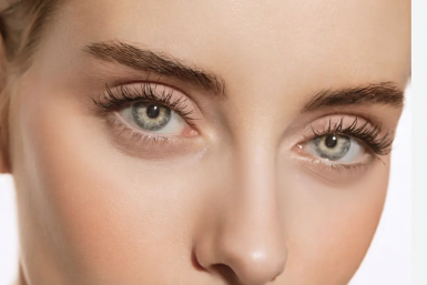 Три капли на лицо — и морщин как будто не было: быстрый трюк на каждый день