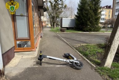 За самокаты, преграждающие путь инвалидам, наказали кикшеринги в Ставрополе
