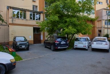 Адвокат рассказал о штрафах и сроках за парковочные баррикады