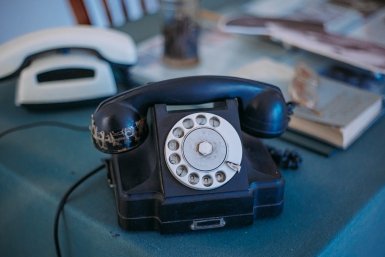 Идею массового возвращения в Крыму стационарной связи оценил эксперт