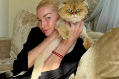 Как живет Волочкова: особняк с царскими замашками балерины и роялем от Баскова