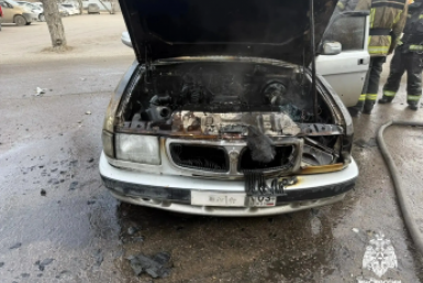 В Улан-Удэ сгорела "Волга"