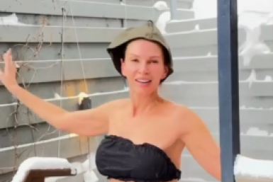 Жир на теле тает сам: контрастный метод от Бледанс сжигает больше калорий, чем спорт - сразу минус 10 лет