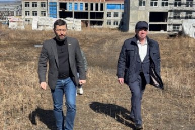 Александр Якубовский проверил ход строительства школы в Слюдянке Иркутское региональное отделение &quotЕдиной России&quot