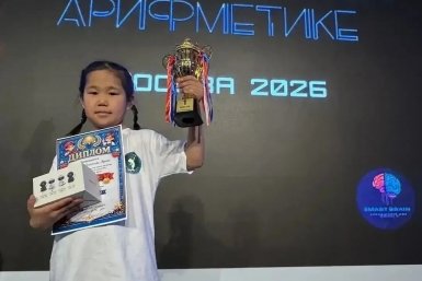 Школьница Канал МАХ (6+) Александра Осипова