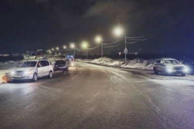 В Магадане пассажир выпал из машины и попал под колёса