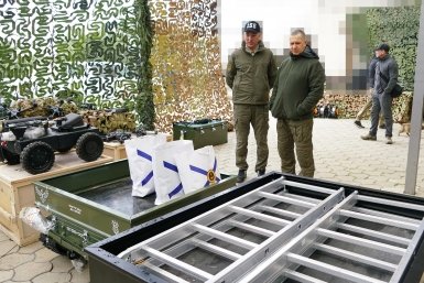 Дальневосточники передали бойцам СВО технику и дроны пресс-служба правительства Якутии