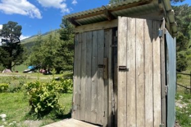 3 литра в выгребную яму: вся вода уходит, а органика перерабатывается за 14 дней