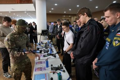 Более 500 студентов Армавира освоили навыки управления БПЛА на форуме пресс-служба администрации Краснодарского края