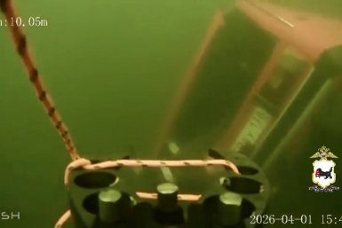 Пропавшие рыбаки из Братска провалились под лёд — кадры с места трагедии