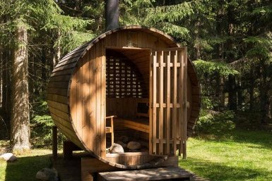 Финская баня-бочка оказалась ловушкой для жительницы Якутии сгенерировано сервисом &quotКандинский&quot (18+)