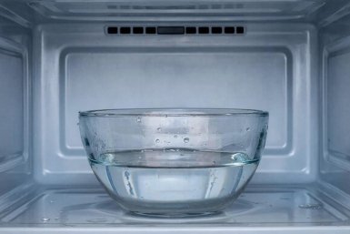 Ставим в микроволновку на 1 минуту — и жир тает на глазах: идеальная чистота — лайфхак