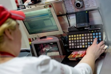 Массовый сбой касс при оплате парализовал магазины в центре Краснодара