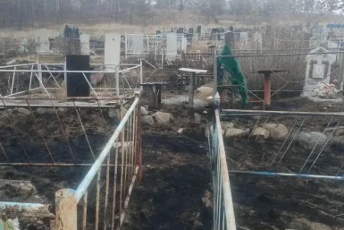 Пожар на кладбище в Улан-Удэ устроили в канун Родительского дня