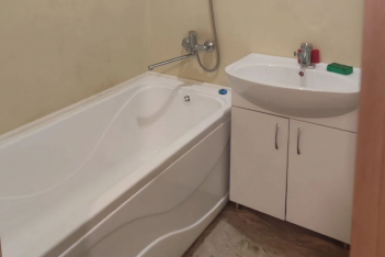 Моя ванна снова белая: отмыла акрил до заводского блеска за 30 минут и 3 рубля