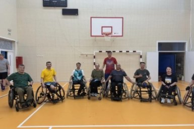 Ветераны СВО на колясках сыграли в баскетбол 3х3 в Улан-Удэ