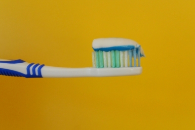 Беру зубную пасту - и моя квартира преобразилась: 4 гениальных способа, о которых вы точно не знали