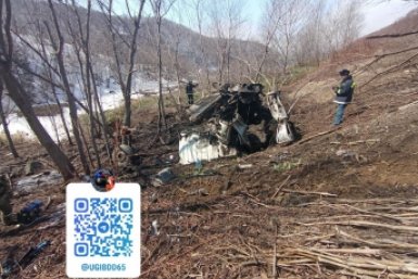 В Холмском районе автомобилист не справился с управлением и вылетел в кювет