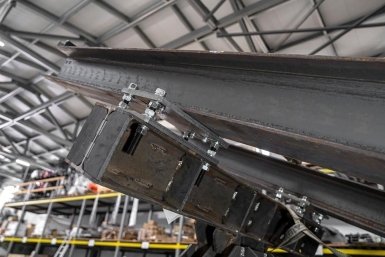 Плавный ход и двери для колясок: какими стали новые лифты в многоэтажках Москвы