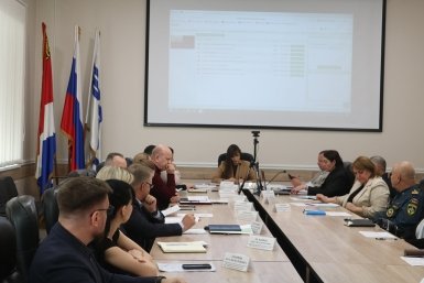 На совещании в администрации обсудили вопросы безопасности, благоустройства пляжных территорий и новые требования к арендаторам пресс-служба администрации НГО