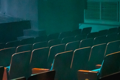 Российские артисты массово отравились в театре Моссовета перед спектаклем