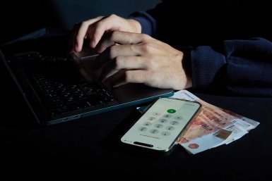 Под предлогом ошибки с посылкой мошенники похитили 2,1 млн рублей у жителя Находки