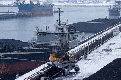 В морском порту Магадана выявили экологические нарушения на угольном терминале ресс-служба Магаданской транспортной прокуратуры