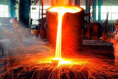 Рабочие профессии снова в моде: молодые россияне хотят стать металлургами