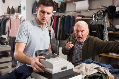 В Севастополе раскритиковали передачу контроля над кассами арендодателям