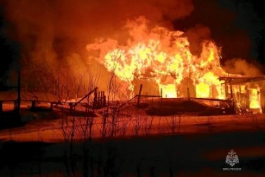 С места происшествия ГУ МЧС России по Магаданской области