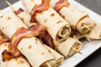 Катаю рулеты и кладу в духовку: Супер-завтрак готов за 20 минут - как раз успеваю умыться