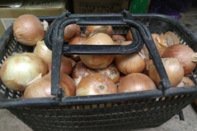 Лук без газеты больше не сажаю: головки - как яблоки, не горчат и не "кусаются"