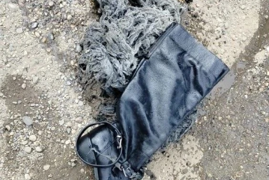 В Краснодаре из городской канализации достали женский сапог