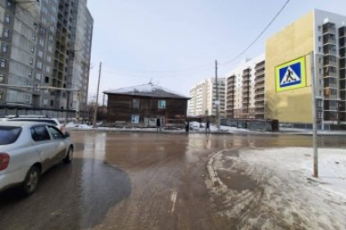 В Якутске водитель скрылся, сбив ребенка на пешеходном переходе Госавтоинспекция