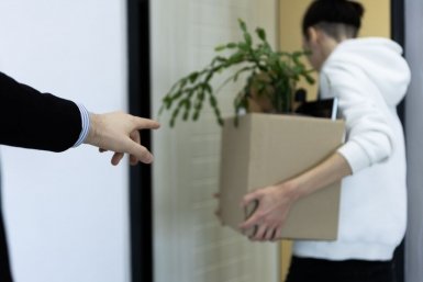 Как сотрудника могут наказать за опоздание на работу