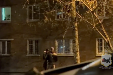 В Иркутске полицейские спасли квартиру пенсионерки, сами встретившись с курьером