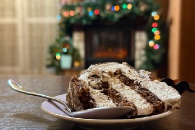 Новый торт "Витязь" — настоящий взрыв вкуса: медовик и муравейник и рядом не стоят